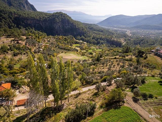 Projesi Onaylı Arsa 526m2 Yemyeşil Dağ Manzaralı,Söğütlüdere