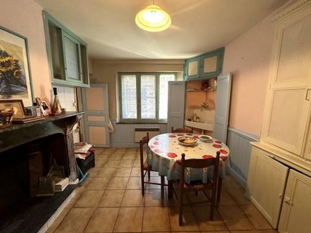 Projet de rénovation: charmante maison avec un grand potentiel