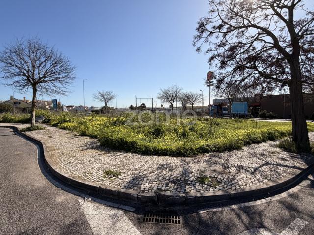 Projeto aprovado para 8 apartamentos em Cascais – Pronto para Construção