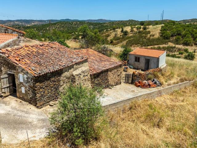 Projeto de renovação no Monte Vascão, perto de Alcoutim