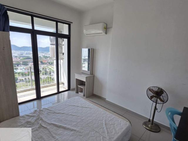 Promenade Aircond furnished Balcony Middle Room include utilities shared bathroom