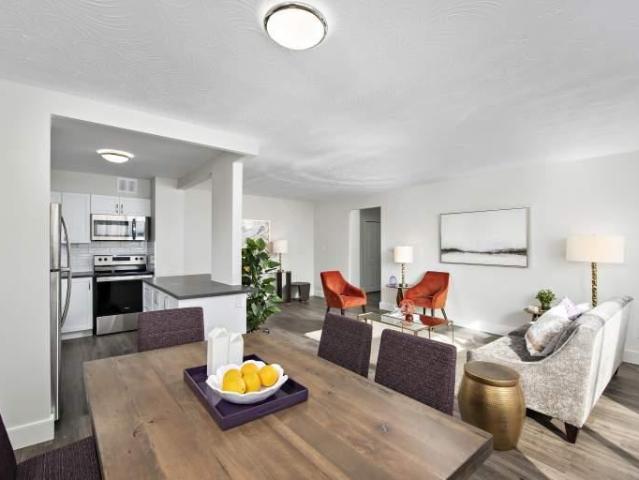 Promenade Gardens 2 Bedroom Apartment for Rent at 301 Dixon Rd, Toronto, ON M9R 1S2 The Westway