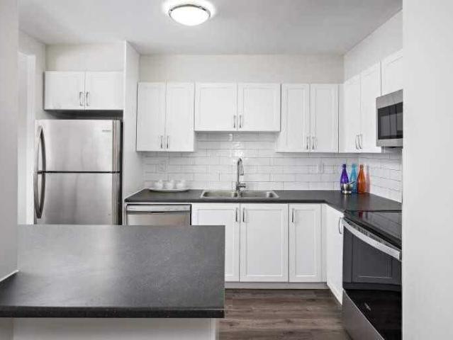 Promenade Gardens 2 Bedroom Apartment for Rent at 301 Dixon Rd, Toronto, ON M9R 1S2 The Westway