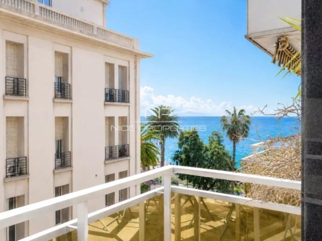 Promenade des Anglais, grand studio avec alcove couchage sur beau balcon et vue mer