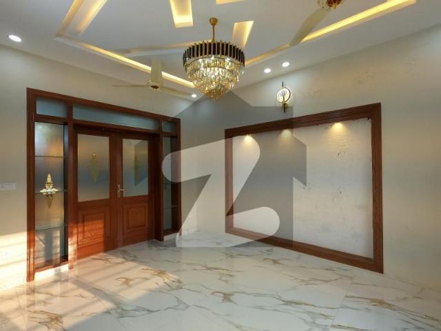 Prominently Located On Excellent Location House Available In G 13/3 For sale G 13/3