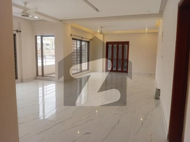 Prominently Located Flat Available In Askari 6 For rent Askari 6