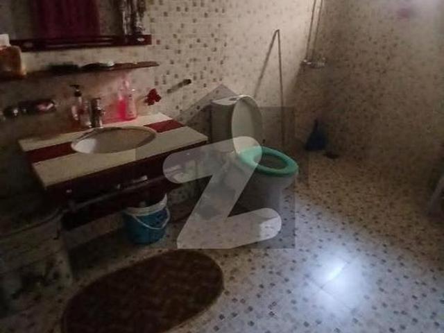 Prominently Located House Available In Gulshan E Iqbal Block 18 For Sale Gulshan e Iqbal Block 18