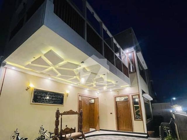Prominently Located Prime Location 400 Square Yards House Available In Naya Nazimabad Block A