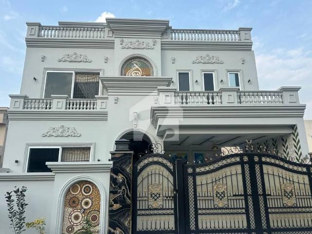 Prominently Located 10 Marla House Available In Garden Town Phase 3 Block D For Sale