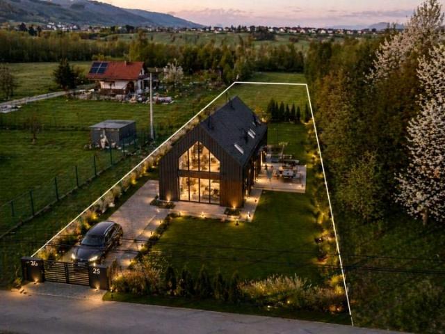 Promienna 2 100 m², Lipowa