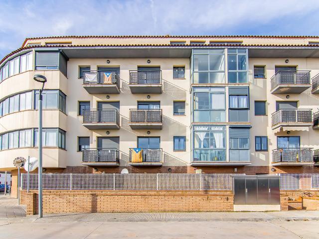 Promoción de viviendas con garajes y trasteros en Bell lloc d´Urgell