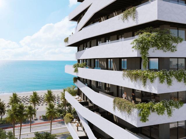 Promoción de viviendas de obra nueva en primera línea de pla. 182m² Málaga
