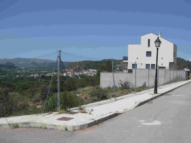 Promoción en construcción detenida en Castellnovo