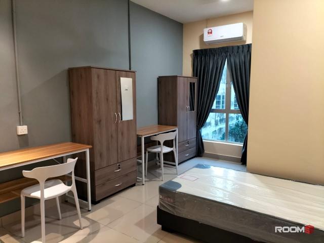PROMOTION! HIGH SPEED INTERNET LANDED House, Twin Sharing Room NEW Aircond Wardrobe Table Chair Mattress