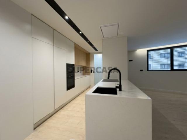 Pronto Habitar Apartamento T2 com Terraço em Gondomar