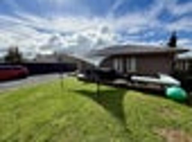 PROPERTY WITH MANY OPTIONS