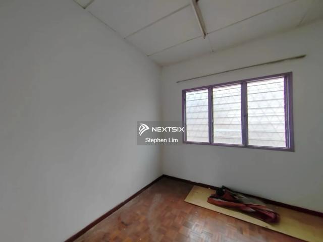 Property Details: • 4 Bedrooms • 1 Maid’s Room • 5 Bathrooms • 3 Living Areas • Extended Dry & Wet Kitchen • Koi Pond • Facing South West • Land Size: 20.04 Points • Leasehold until 2067