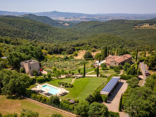 Property esclusiva con piscina nel cuore della Maremma 815m² Cinigiano