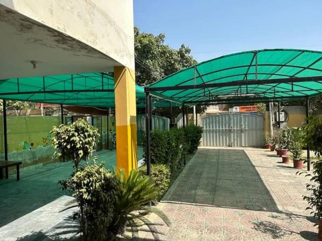 Property for sale with 300,000 rs. Rent. Main Habib Bank Chowk Bahawalpur Model Town A ID 92803