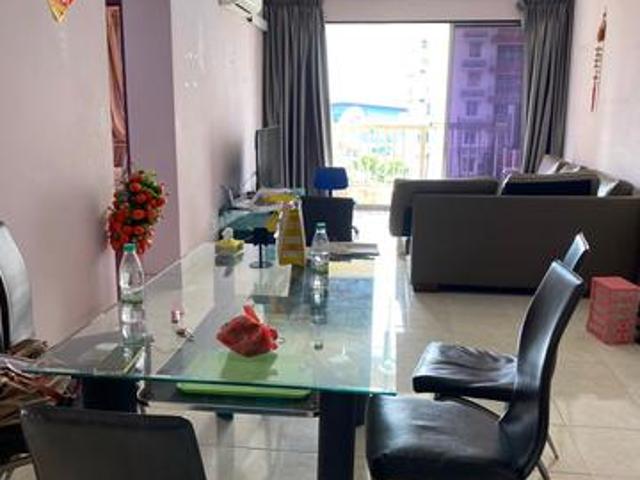 property is well maintained near shopsoffices and LRT station