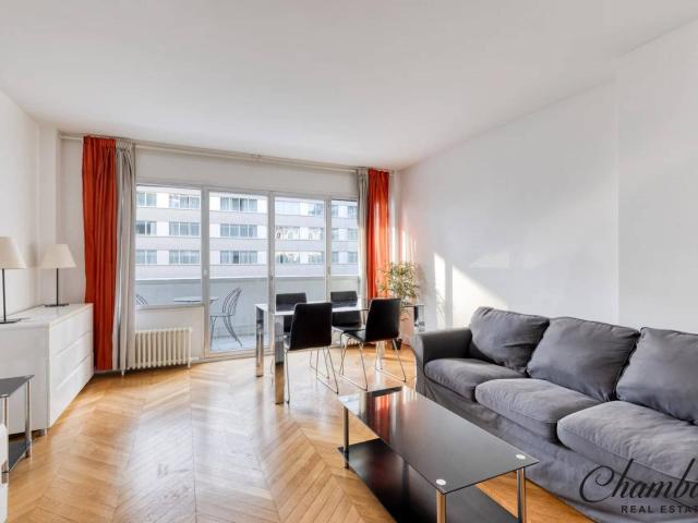 Property Rental: Apartment in Paris 15th, Grenelle district Chambard Real Estate