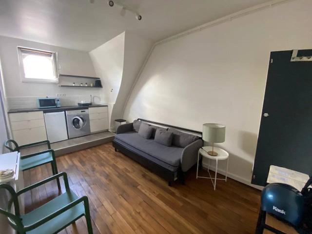 Property Rental: Apartment in Paris 16th