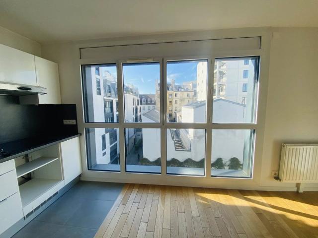 Property Rental: Apartment in Paris 11th