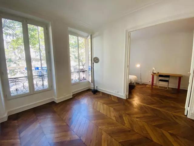 Property Rental: Apartment in Paris 11th, Sainte Marguerite district