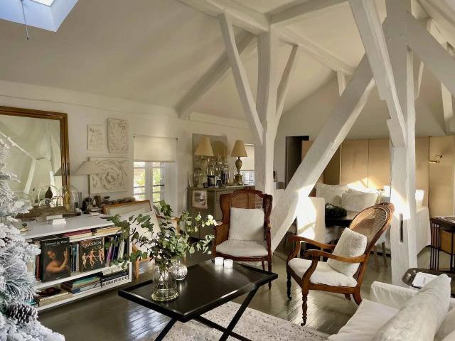 Property Rental: Apartment in Paris 5th