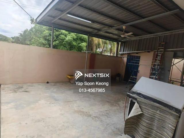 Property: Single Storey semi D Address: Taman Anika Bedrooms: 3 Bathrooms: 2 Land size: Approx 2,894 sqft Asking price: RM600,000