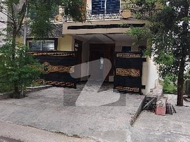 Proper Corner Brand 8 Marla House For Sale Sector G 13 Islamabad