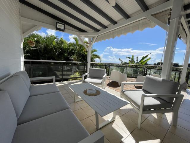 PROPRIETE MAISON T5 VUE MER + GITE T3 AVEC MEZZANINE + PISCINE C