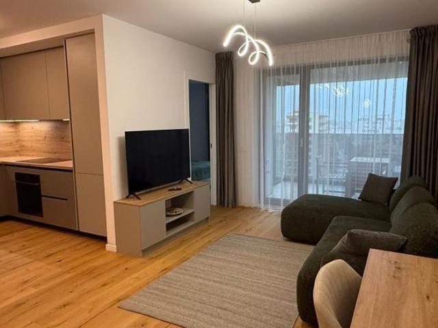 Propietar închiriez 2 camere lux prima inchiriere