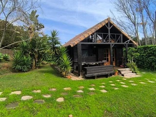 Propiedad compuesta por 6 villas de alquiler turístico en el. 392m² Tarifa