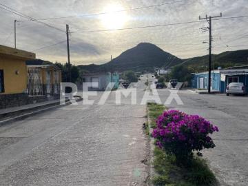 Propiedad con perfil comercial en venta en Rodeo 4