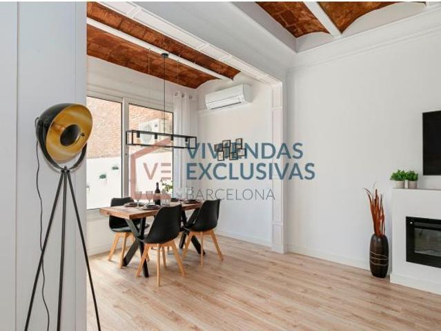PROPIEDAD CON TERRAZA DE 60M2 PRÓXIMO A LA SAGRADA FAMILIA