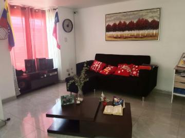 Propiedad Aislada en Los Halcones, Larapinta, Lampa | 3 Dormitorios por 170000. 00 en Lampa