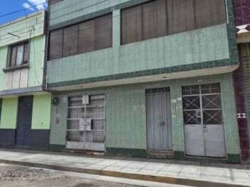 Propiedad de 3 Pisos con 2 Depas independientes Av. Tahuantinsuyo – El Tambo