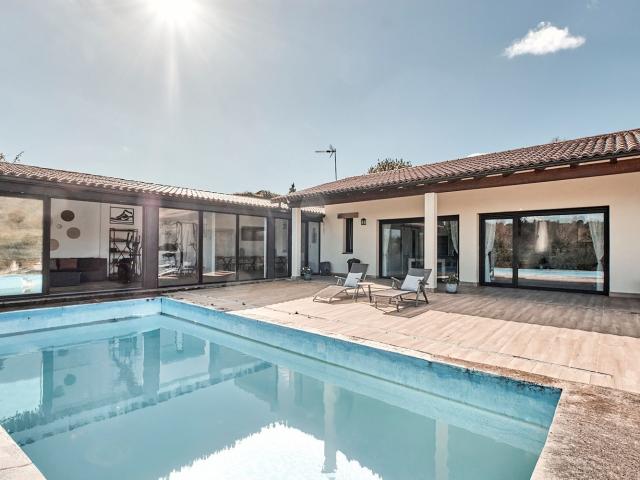 Propiedad en venta en A Coruña, Bergondo