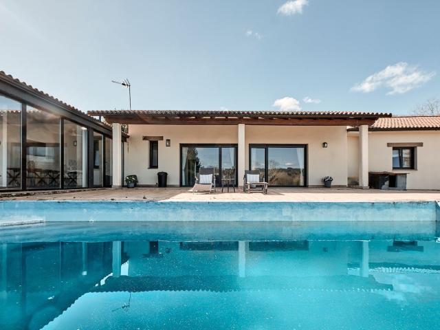 Propiedad en venta en A Coruña, Bergondo