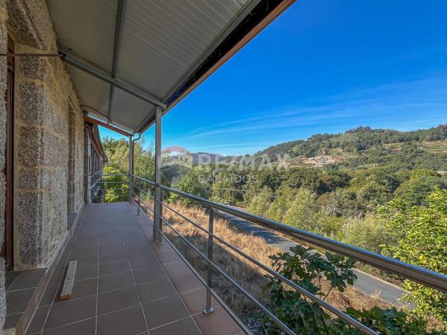 Propiedad en venta en Ourense, Cenlle