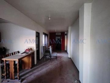 Propiedad en Venta en Zona Centro con 3 departamentos independientes
