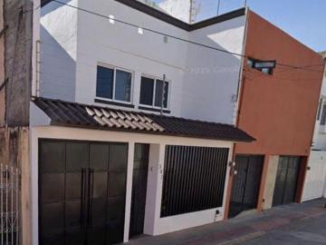 PROPIEDAD EN VENTA UBICADA EN PARQUE MANZANARES, GUANAJUATO