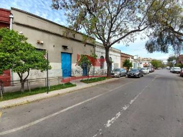 Propiedad Industrial con 2 Oficinas, 2 Baños, Bodegas ubicada en Comuna de Independencia. Espacio, 350000. 00 en Independencia