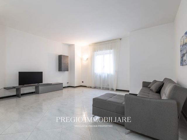 Proponiamo in esclusiva un appartamento recentemente ristrut. 130m² Monopoli