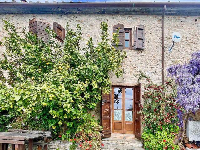 Proponiamo in vendita in esclusiva un affascinante casolare. 390m² San Giuliano Terme