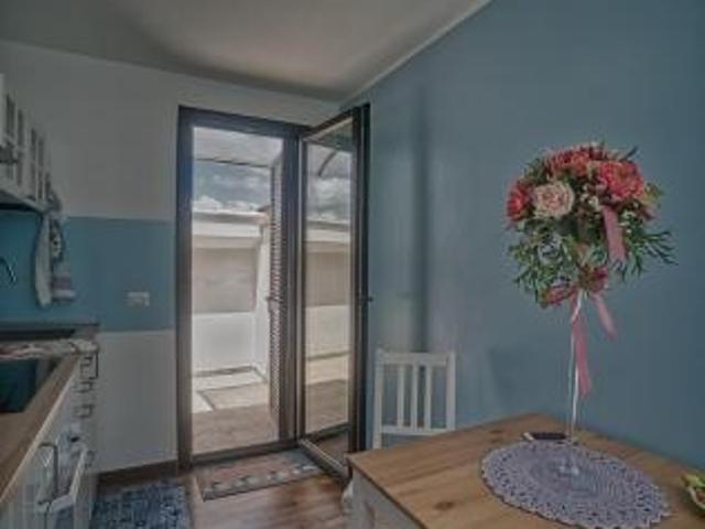 GRAZIOSO ATTICHETTO CON TERRAZZO