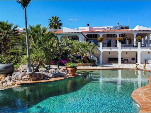 Propriedade Única com 1.200m² de Construção e 27.600m² Perto de Tavira