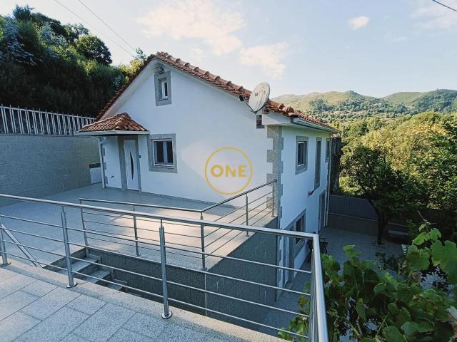 Propriedade Única com Casa T3, Moínho Histórico e Paisagem de Encanto