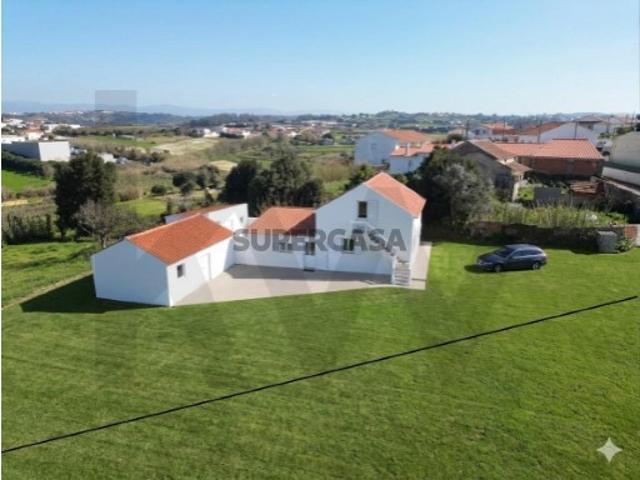 Propriedade Única em Alcobaça com 7.700 m² de Terreno com moradia para modernizar